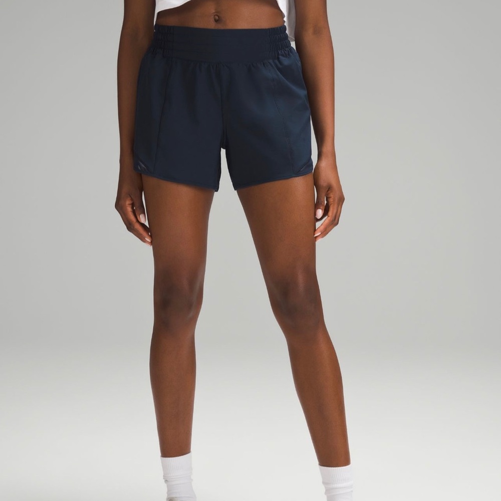 Lululemon Hotty Hot High-Rise Shorts 4inch inseam